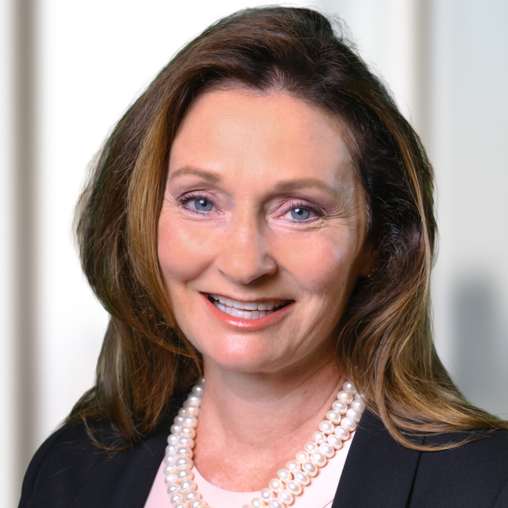 Headshot photo of Sandra Hrna smiling